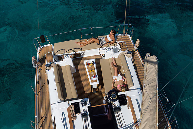 Algarve Yacht Charter - Vilamoura Yacht Charter